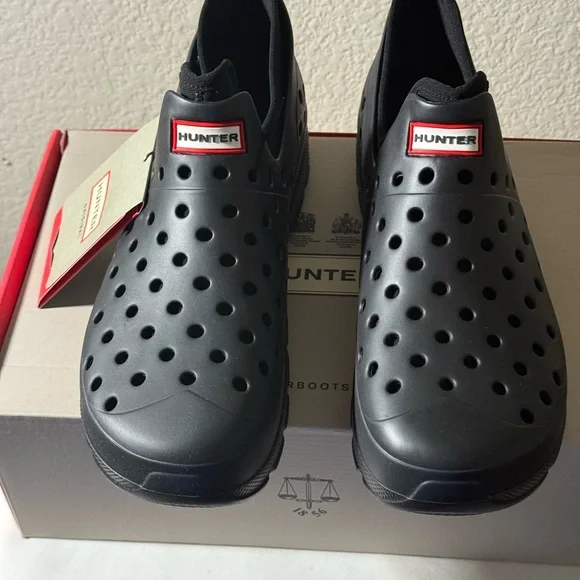 Hunter’s Lightweight Outdoor Shoes - Picture 1 of 9